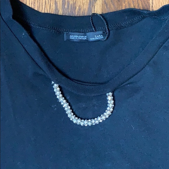 Zara tank top with accented jewel necklace - Picture 2 of 4